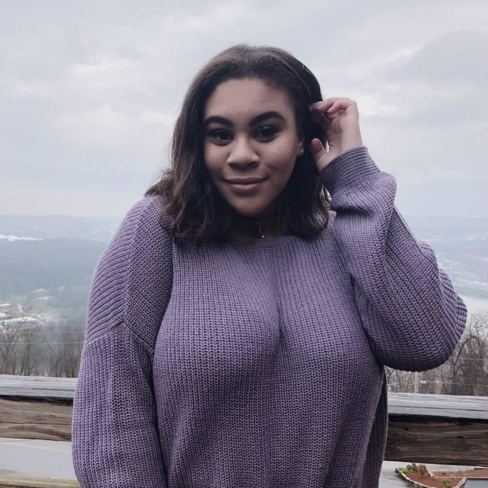 Meet your Posher, Leah